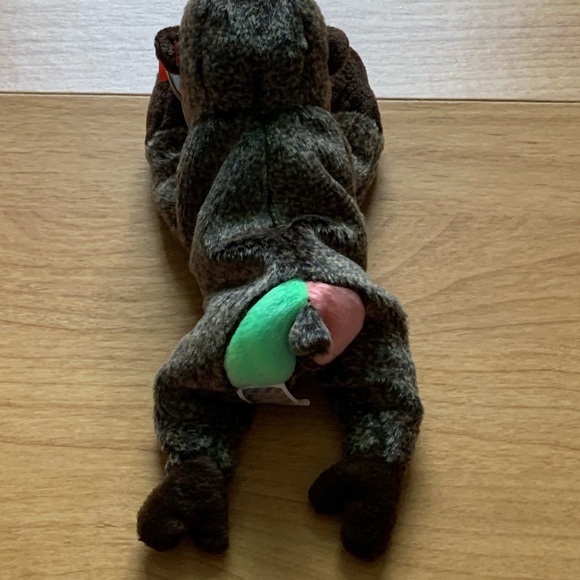 TY Beanie Baby - CHEEKS the Baboon (6 inch) - MWMT's Stuffed Animal Toy - Picture 5 of 9